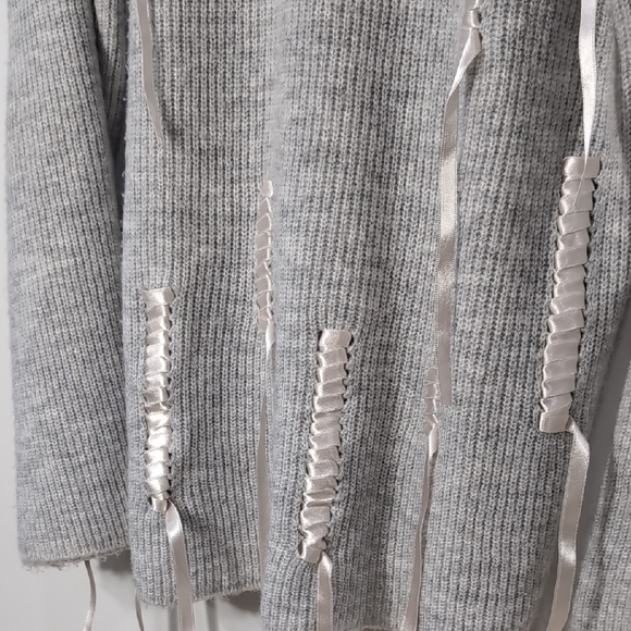 Topshop | Ribbon Sweater with Bell Sleeves Size S - Picture 3 of 10